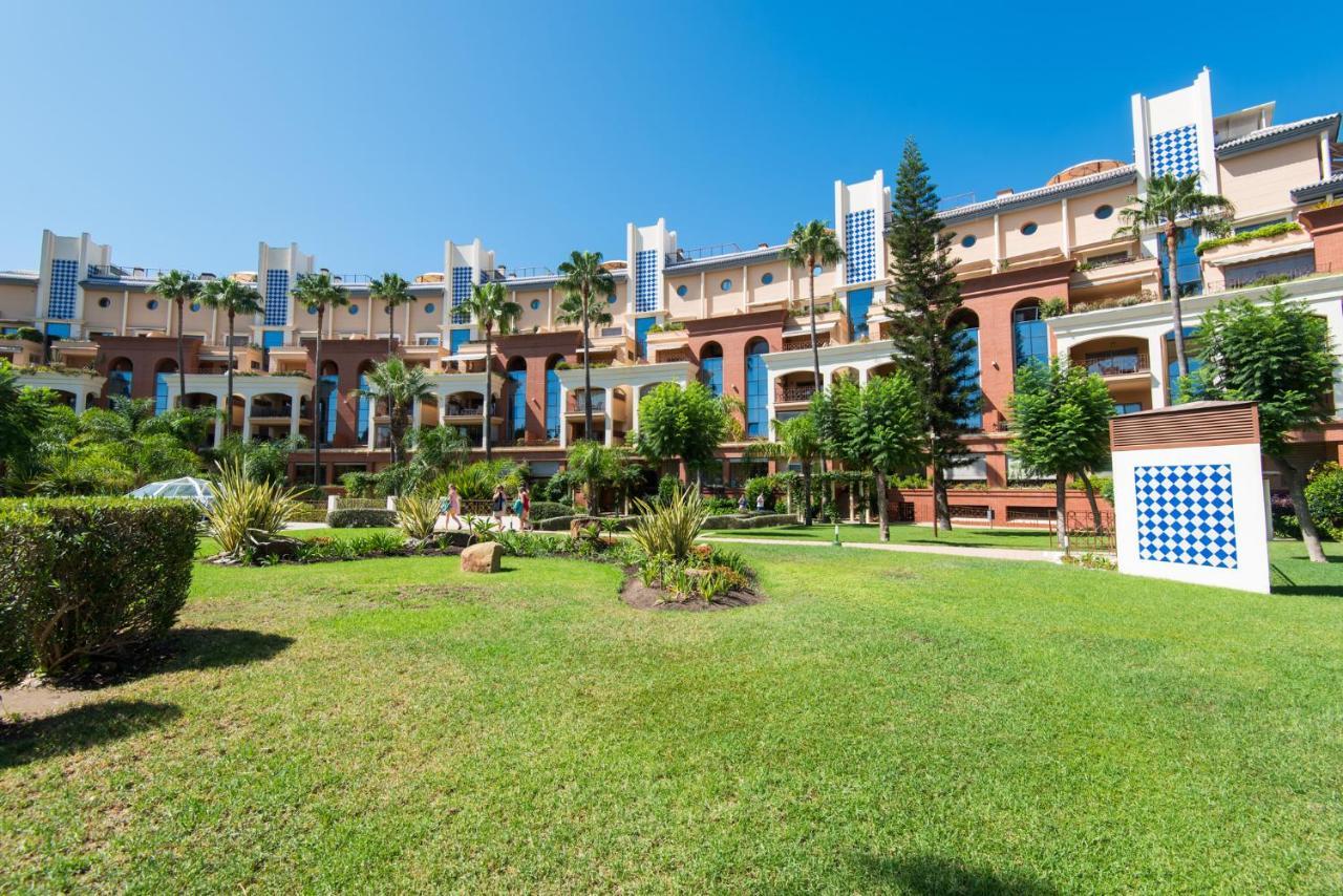 Apartment Ph Bellagio: Luxurious And Romantic Duplex Penthouse With Private Pool & Sea Views